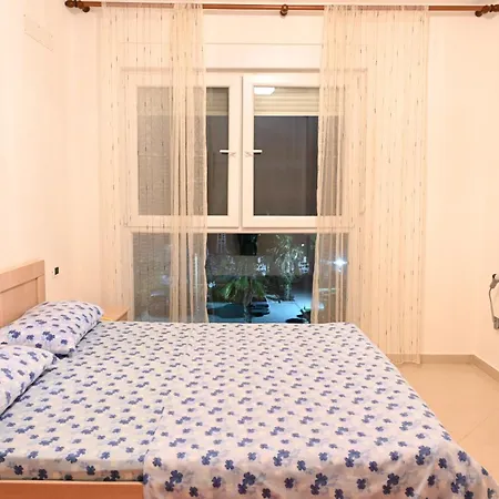 Appartement - *