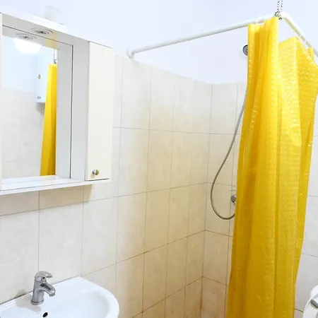 - Appartement *