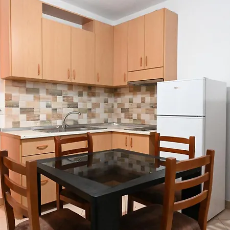 Apartamento - *