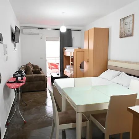 - Apartment Shëngjin